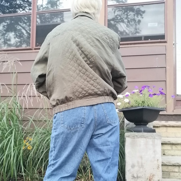 Beautiful Vintage 100% silk ladies green jacket - Picture 4 of 8